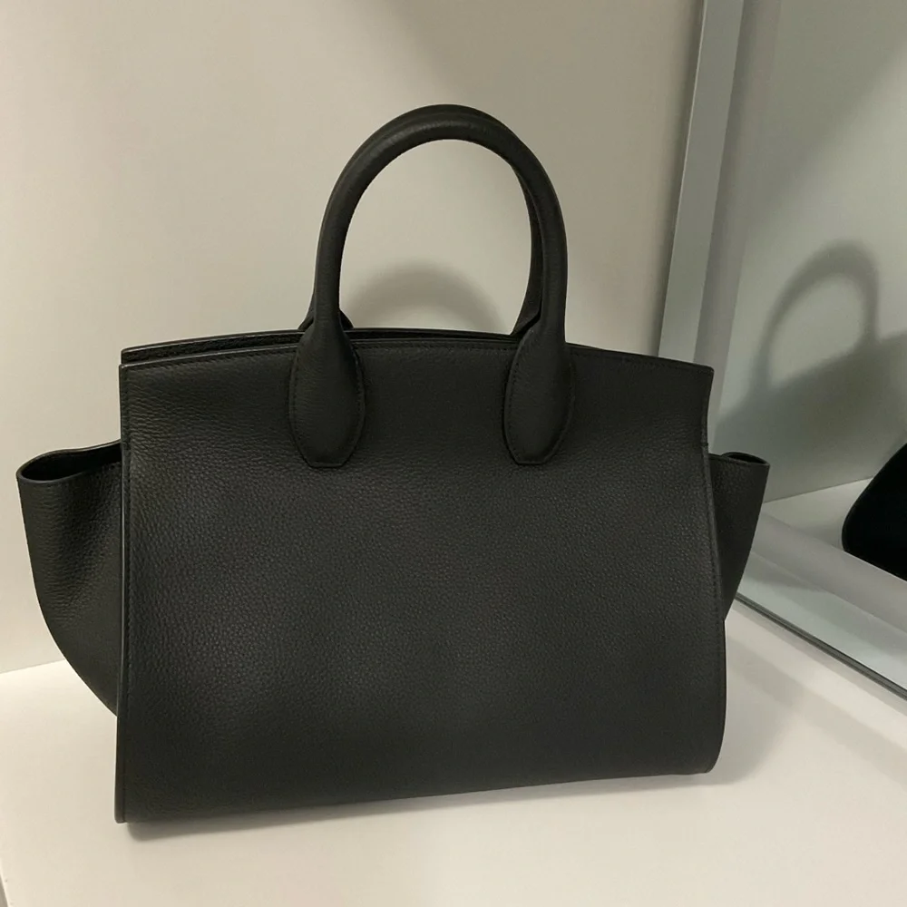 Ferragamo - Picture 3 of 12